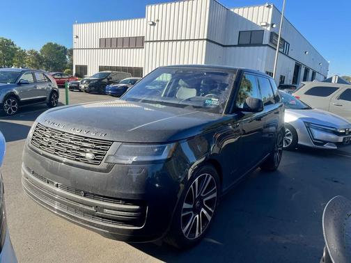 2023 Land Rover Range Rover P530 SE