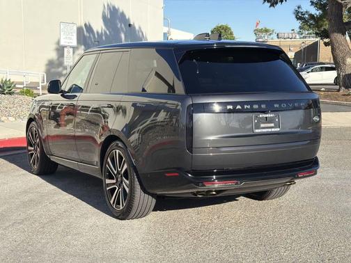 2023 Land Rover Range Rover P530 SE