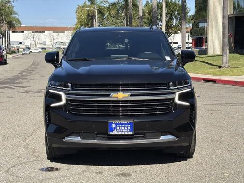 2023 Chevrolet Suburban LT