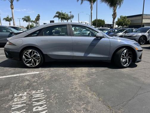 2025 Hyundai IONIQ 6 SEL