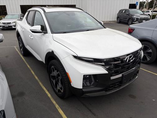 Ice White 2022 Hyundai SANTA CRUZ Limited