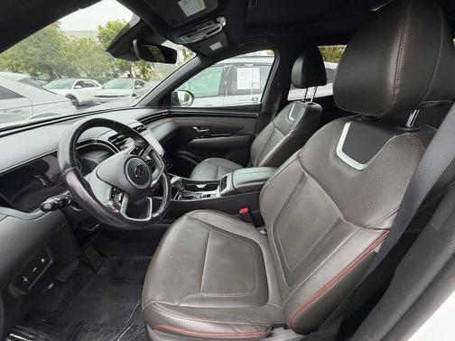 Ice White 2022 Hyundai SANTA CRUZ Limited