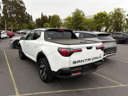 Ice White 2022 Hyundai SANTA CRUZ Limited