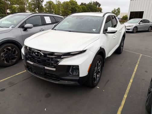 Ice White 2022 Hyundai SANTA CRUZ Limited