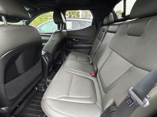 Ice White 2022 Hyundai SANTA CRUZ Limited