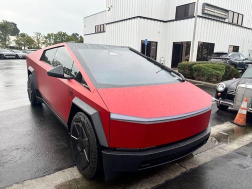 2024 Tesla Cybertruck All-Wheel Drive