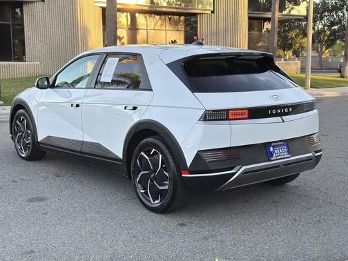 2024 Hyundai IONIQ 5 SEL
