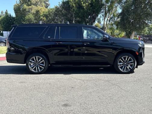 2023 Cadillac Escalade ESV Sport