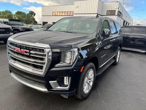 2023 GMC Yukon SLT