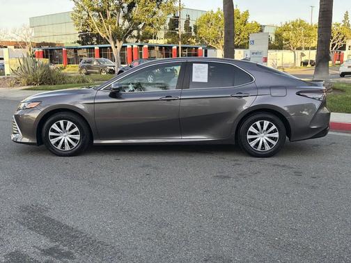 2022 Toyota Camry LE