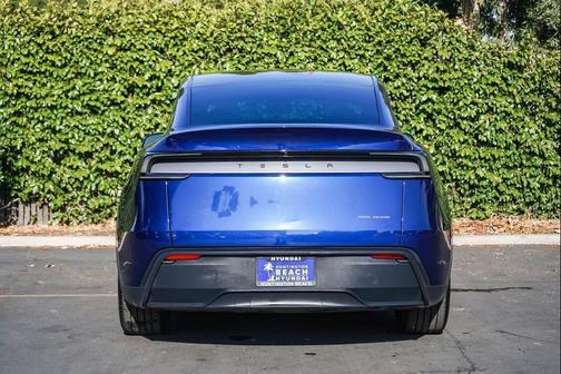 Deep Blue Metallic 2026 Tesla Model Y Long Range Launch Series