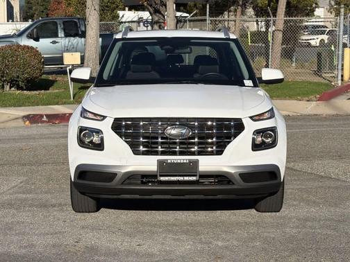 2023 Hyundai VENUE SEL