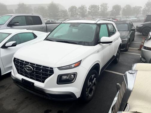 2023 Hyundai VENUE SEL