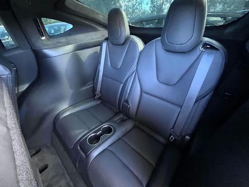 2022 Tesla Model X Dual Motor All-Wheel Drive