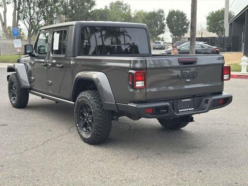2022 Jeep Gladiator Willys 4x4
