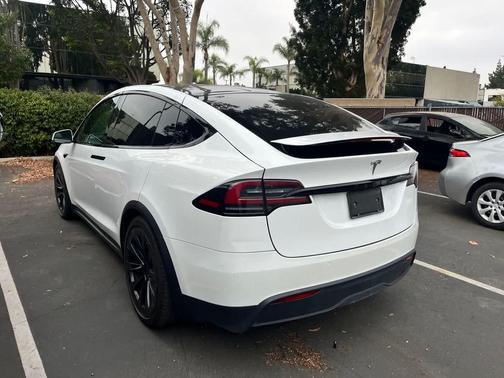 2022 Tesla Model X Dual Motor All-Wheel Drive