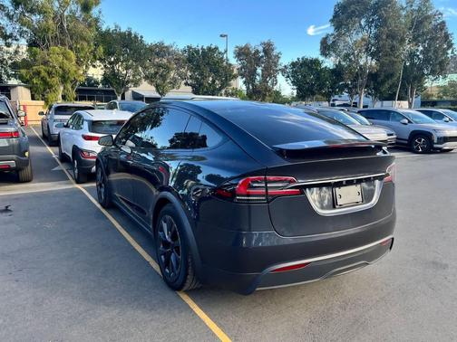 2025 Tesla Model X Long Range