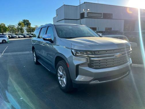 2023 Chevrolet Suburban Premier