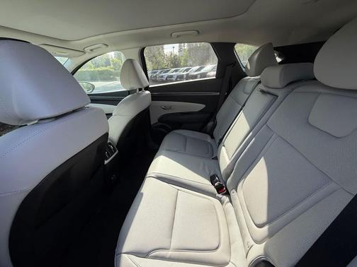Amazon Gray 2024 Hyundai TUCSON Hybrid Limited