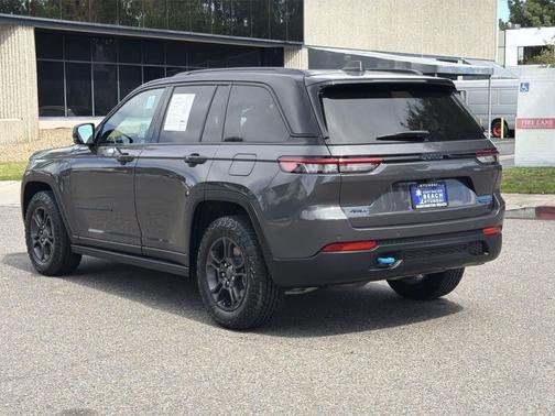Baltic Gray Metallic Clearcoat 2025 Jeep Grand Cherokee 4xe Trailhawk