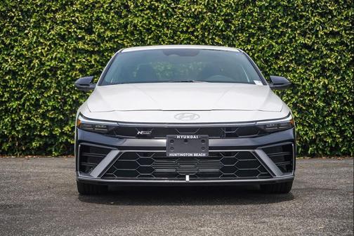 Atlas White 2026 Hyundai ELANTRA SE