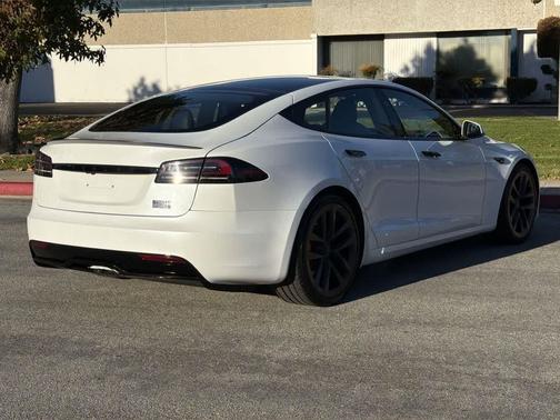 2023 Tesla Model S Plaid