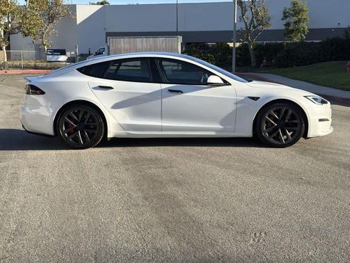 2023 Tesla Model S Plaid