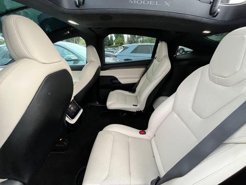 2022 Tesla Model X Dual Motor All-Wheel Drive