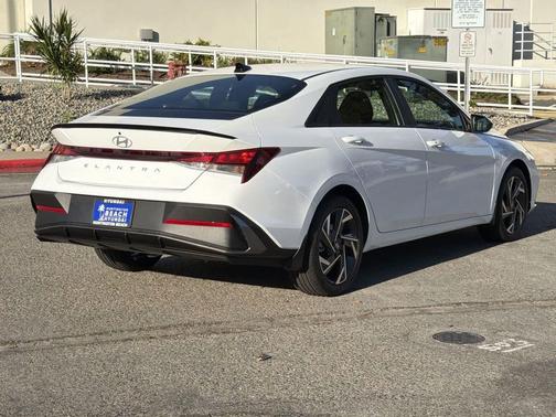 2025 Hyundai ELANTRA Sport