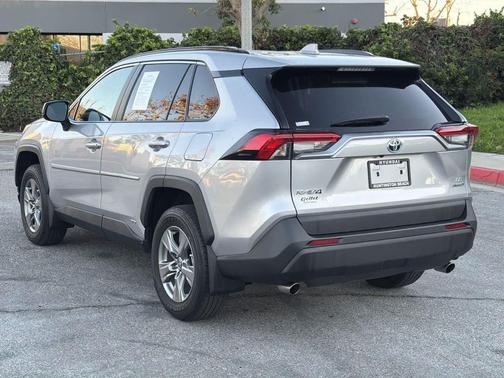 2024 Toyota RAV4 Hybrid LE