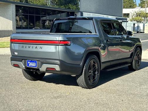 2022 Rivian R1T Adventure
