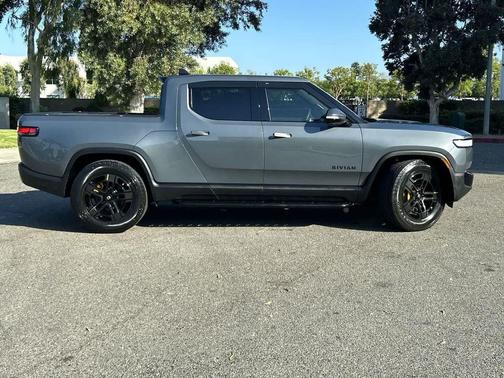 2022 Rivian R1T Adventure