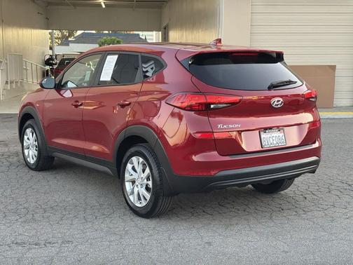2021 Hyundai TUCSON SE