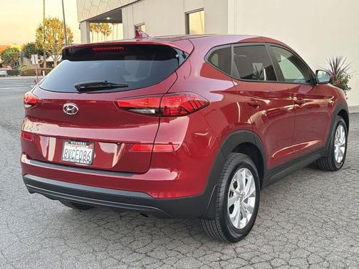 2021 Hyundai TUCSON SE