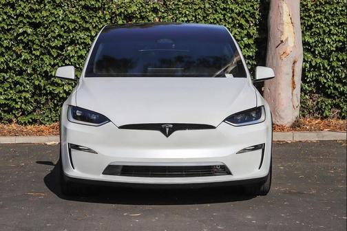 Pearl White Multi-Coat 2024 Tesla Model X Long Range