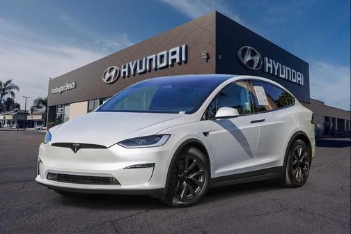 Pearl White Multi-Coat 2024 Tesla Model X Long Range