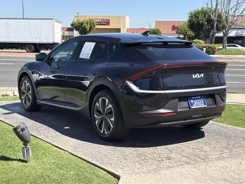 2022 Kia EV6 Light