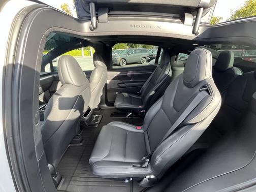2022 Tesla Model X Dual Motor All-Wheel Drive