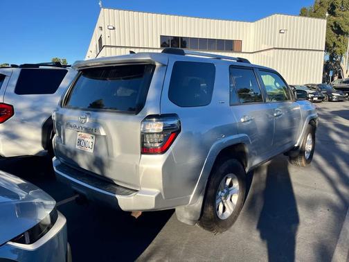 2022 Toyota 4Runner SR5