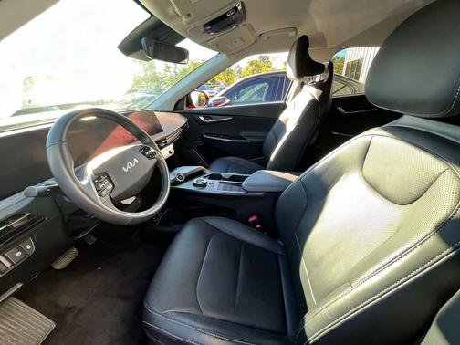 2023 Kia EV6 Wind