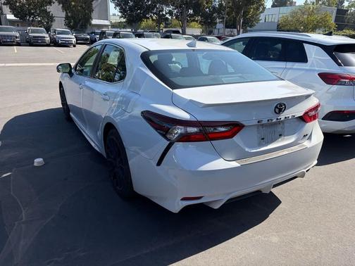 Ice Edge 2022 Toyota Camry SE