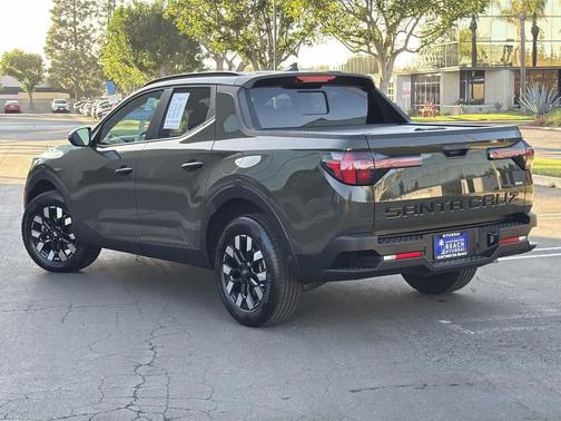 2025 Hyundai SANTA CRUZ SEL Activity
