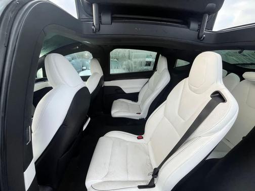 2022 Tesla Model X Plaid Tri Motor All-Wheel Drive