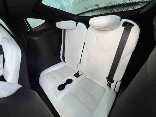 2022 Tesla Model X Plaid Tri Motor All-Wheel Drive