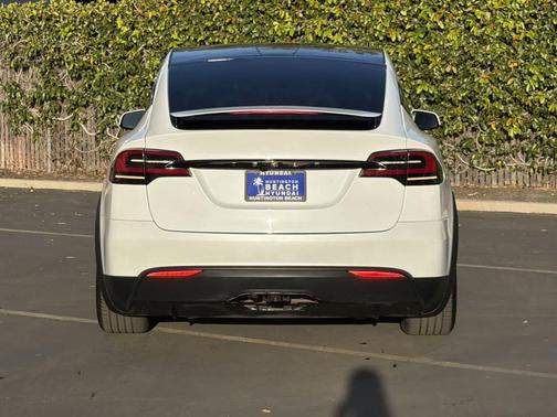 2023 Tesla Model X Standard Range