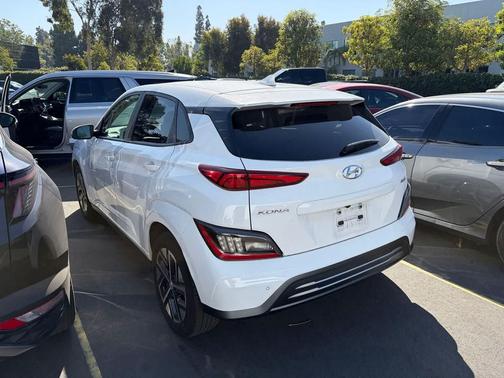 Lunar White 2023 Hyundai KONA EV Limited