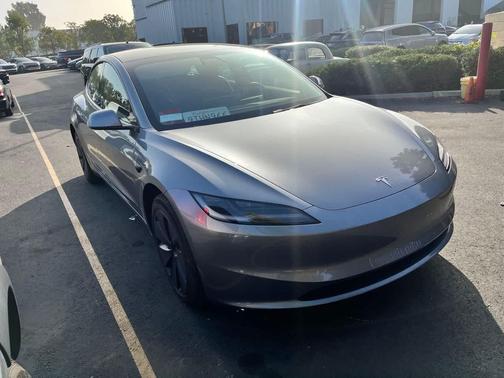 2025 Tesla Model 3 Long Range
