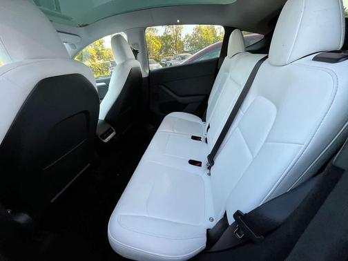 2024 Tesla Model Y Long Range Dual Motor All-Wheel Drive