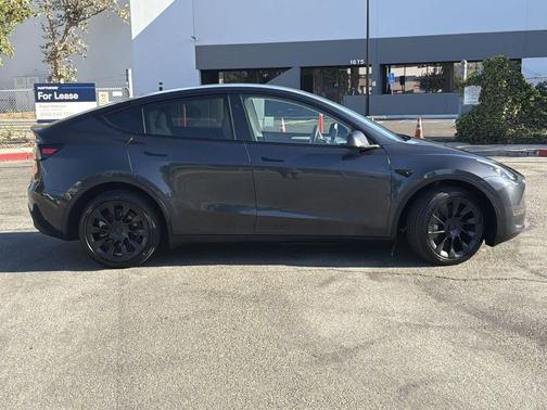 2024 Tesla Model Y Long Range Dual Motor All-Wheel Drive
