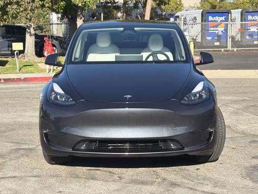 2024 Tesla Model Y Long Range Dual Motor All-Wheel Drive